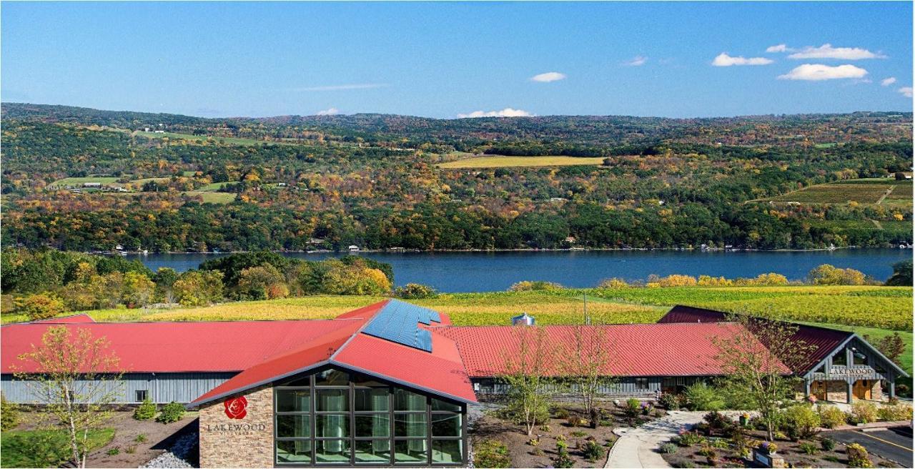 The Colonial Inn & Creamery Watkins Glen Dış mekan fotoğraf